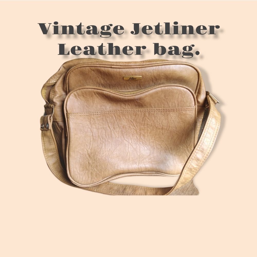 Jetliner Tan Leather bag with lots of pockets. Vintage.